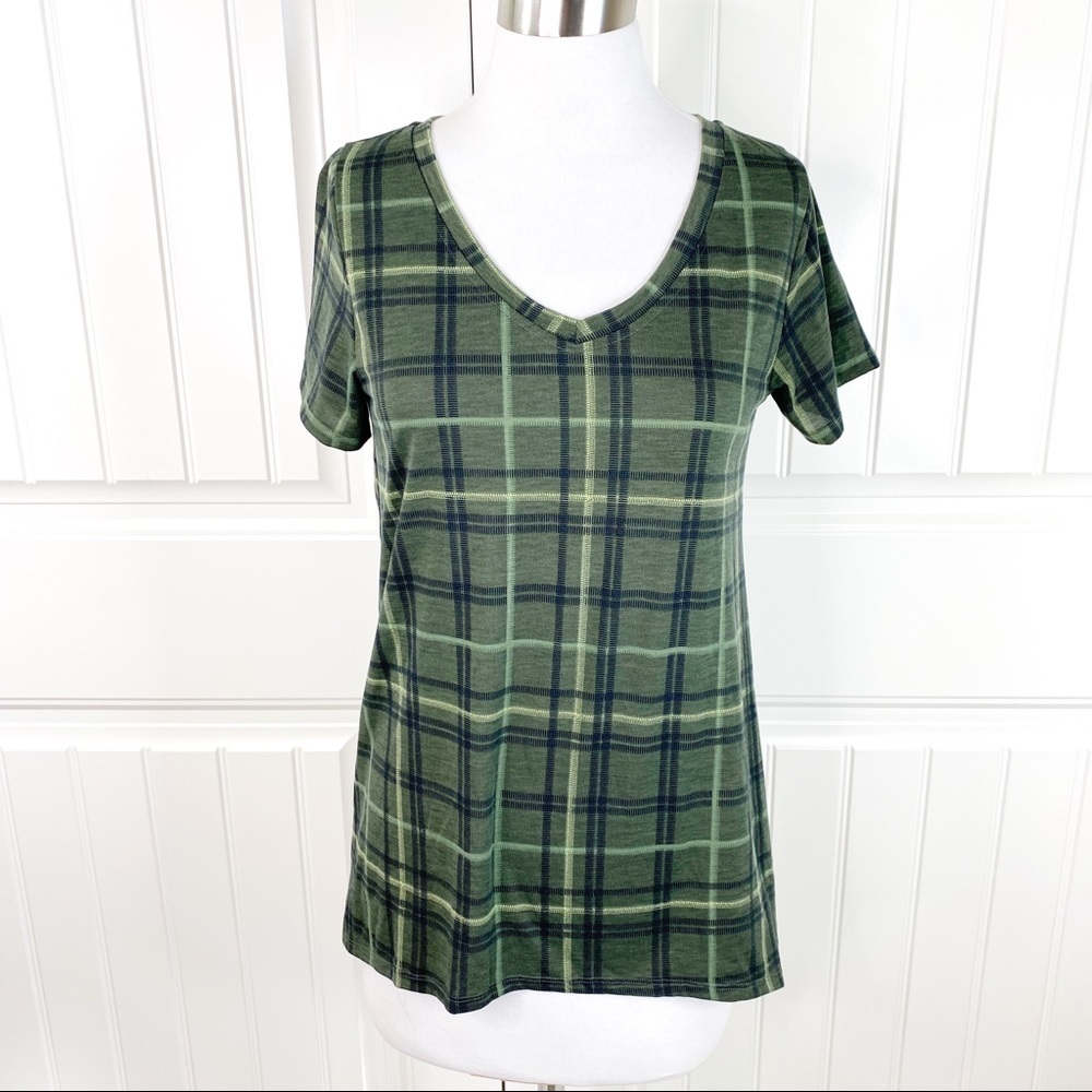LuLaRoe Plaid V-Neck Short Sleeve Christy Tee XS